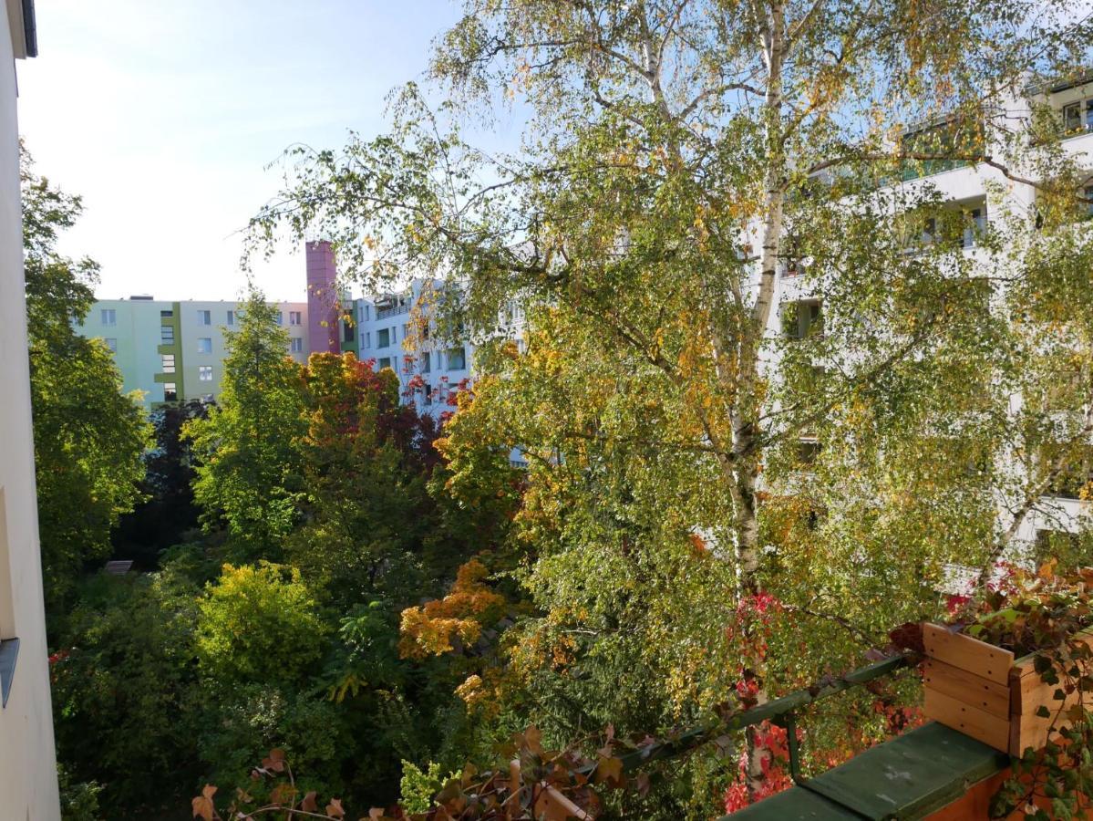 Private Room In The Centre Of Berlin Exterior foto